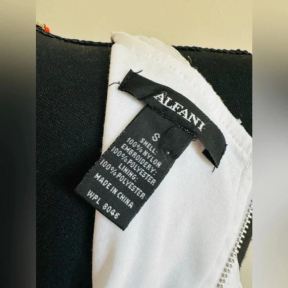 ALFANI ~ Women’s quality sleeveless zipper back lined embroidered top size S - Picture 3 of 9